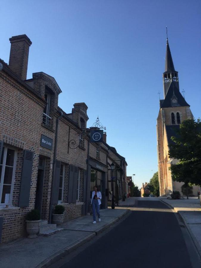 Hotel Km 41 Chaumont-sur-Tharonne Exteriér fotografie